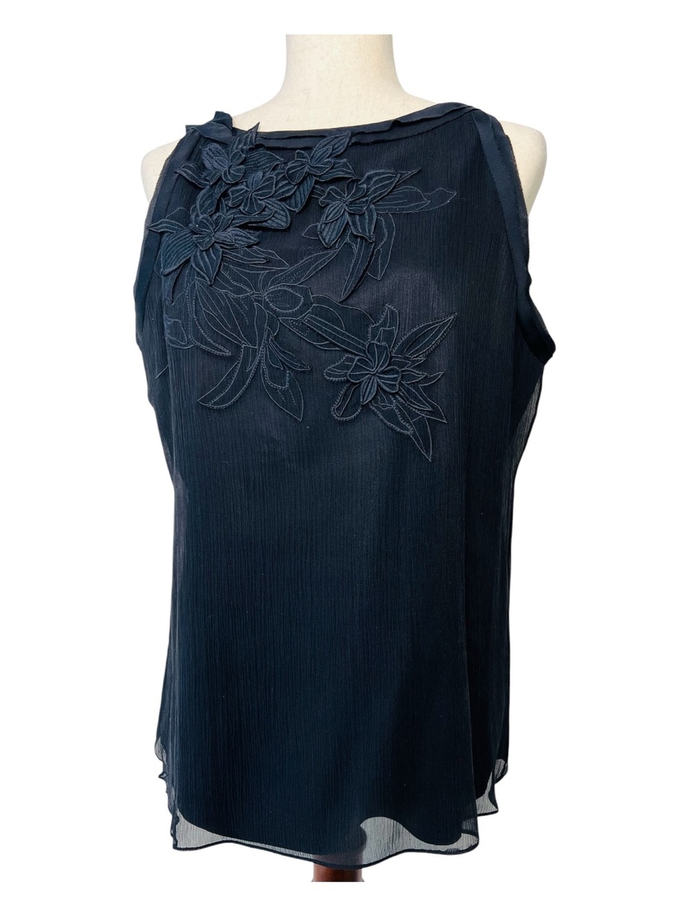 Elie  Tahari Black Silk Sleeveless Top with Floral Appliqué Size Large